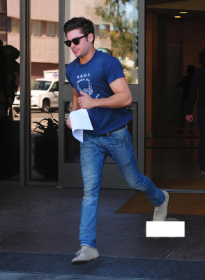 Zac Efron pic #711009