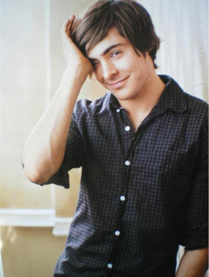 Zac Efron pic #148370