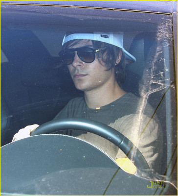 Zac Efron pic #152052