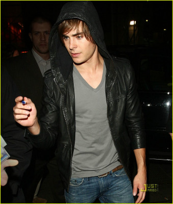 Zac Efron pic #148948