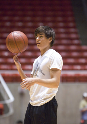 Zac Efron pic #149004