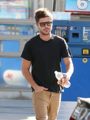 Zac Efron pic #592624