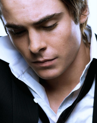 Zac Efron pic #587442