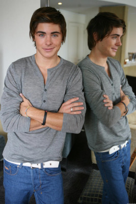 Zac Efron pic #588838