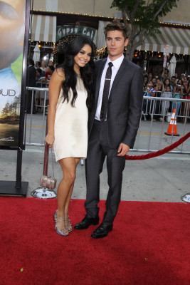 Zac Efron pic #294199