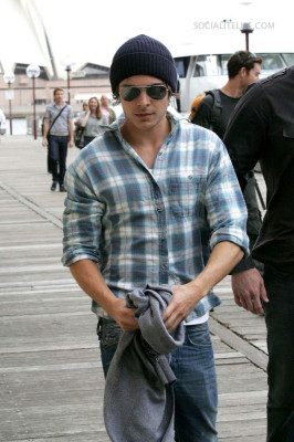 Zac Efron pic #148941