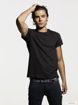 Zac Efron pic #138895