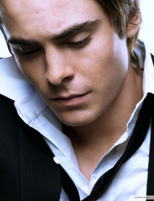 Zac Efron pic #136454