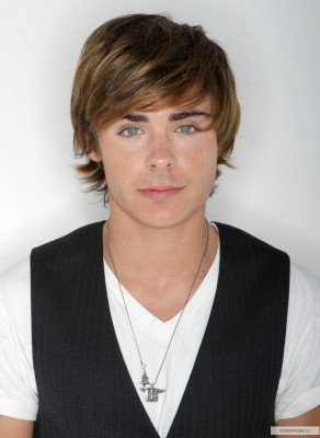 Zac Efron pic #131644