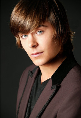 Zac Efron pic #581285
