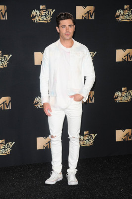 Zac Efron pic #964424