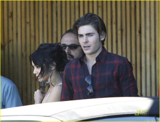 Zac Efron pic #161045
