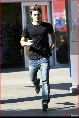 Zac Efron pic #178719