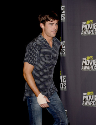 Zac Efron pic #698365