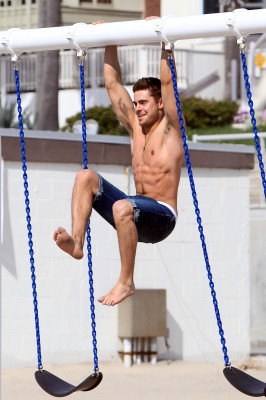 Zac Efron pic #674552