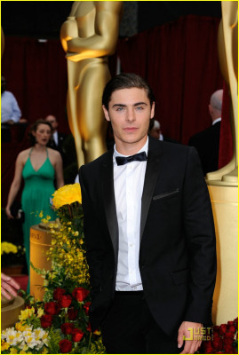 Zac Efron pic #137018