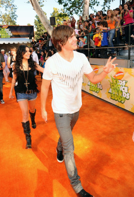 Zac Efron pic #146230
