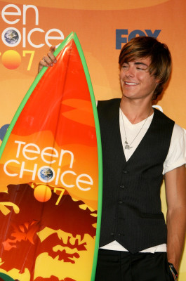 Zac Efron pic #139493