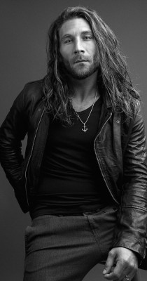 Zach McGowan pic #903085