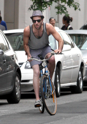 Zachary Quinto pic #705705