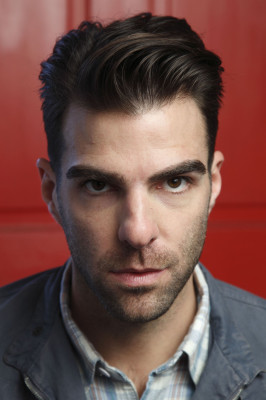 Zachary Quinto pic #713175