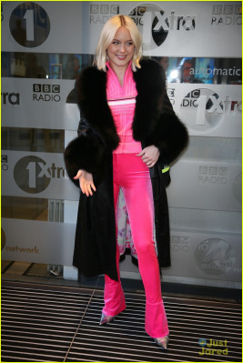 Zara Larsson – BBC Radio 1 in London 11/12/2018