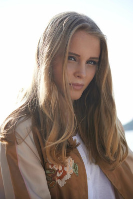 Zara Larsson pic #939280