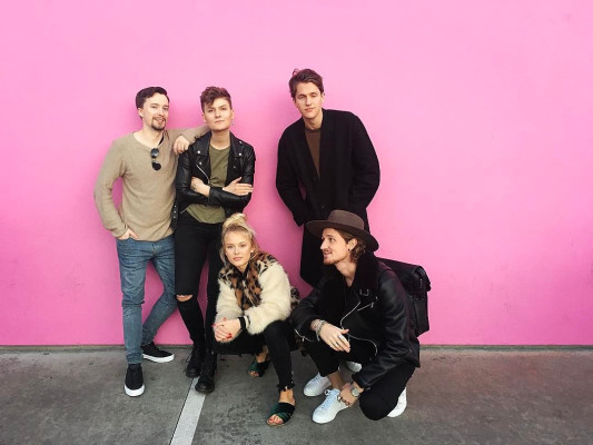 Zara Larsson pic #956211