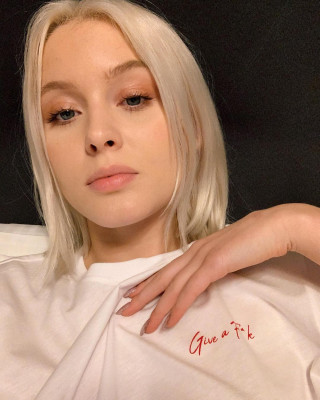 Zara Larsson – Give a fuck Campaign (2018)