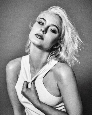 Zara Larsson - Photoshoot 2018