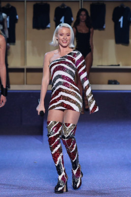 Zara Larsson - ETAM Show at Paris Fashion Week 09/25/2018