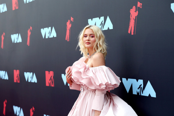 Zara Larsson – MTV VMA in Newark, NJ 08/26/2019