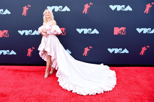Zara Larsson – MTV VMA in Newark, NJ 08/26/2019