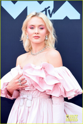 Zara Larsson – MTV VMA in Newark, NJ 08/26/2019