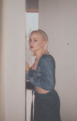 Zara Larsson – TMRW Magazine Issue 30, 2019