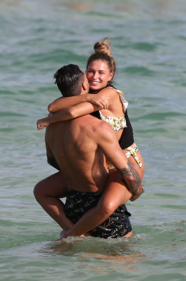 Zara McDermott pic #1117091