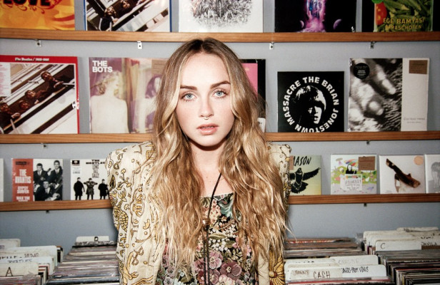 Zella Day pic #814054