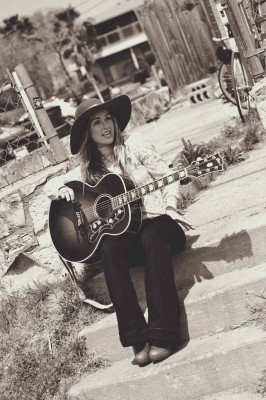 Zella Day pic #814049