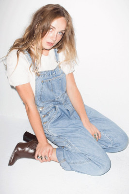 Zella Day pic #806691