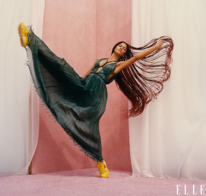 Zendaya by Micaiah Carter for ELLE || Dec/Jan 2021⁣