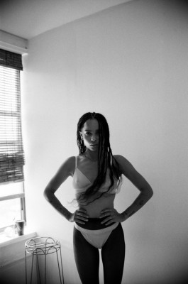 Zoe Kravitz 