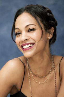 Zoe Saldana pic #410336