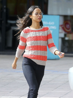 Zoe Saldana pic #616218