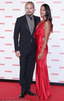 Zoe Saldana pic #1036730