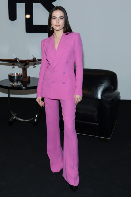 Zoey Deutch-Ralph Lauren Fall 2022 Fashion Show in NY