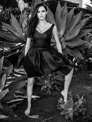 Zoey Deutch pic #715594