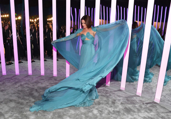 Zoey Deutch - Vanity Fair Oscar Party in Beverly Hills 02/09/2020