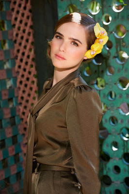 Zoey Deutch by Mona Kuhn for Harper&#039;s Bazaar (2016)