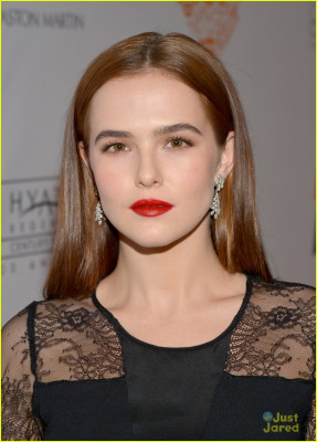Zoey Deutch pic #883587