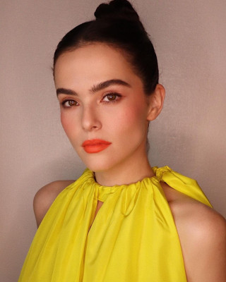 Zoey Deutch